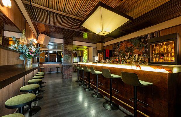 The Bar in Front of the Bar